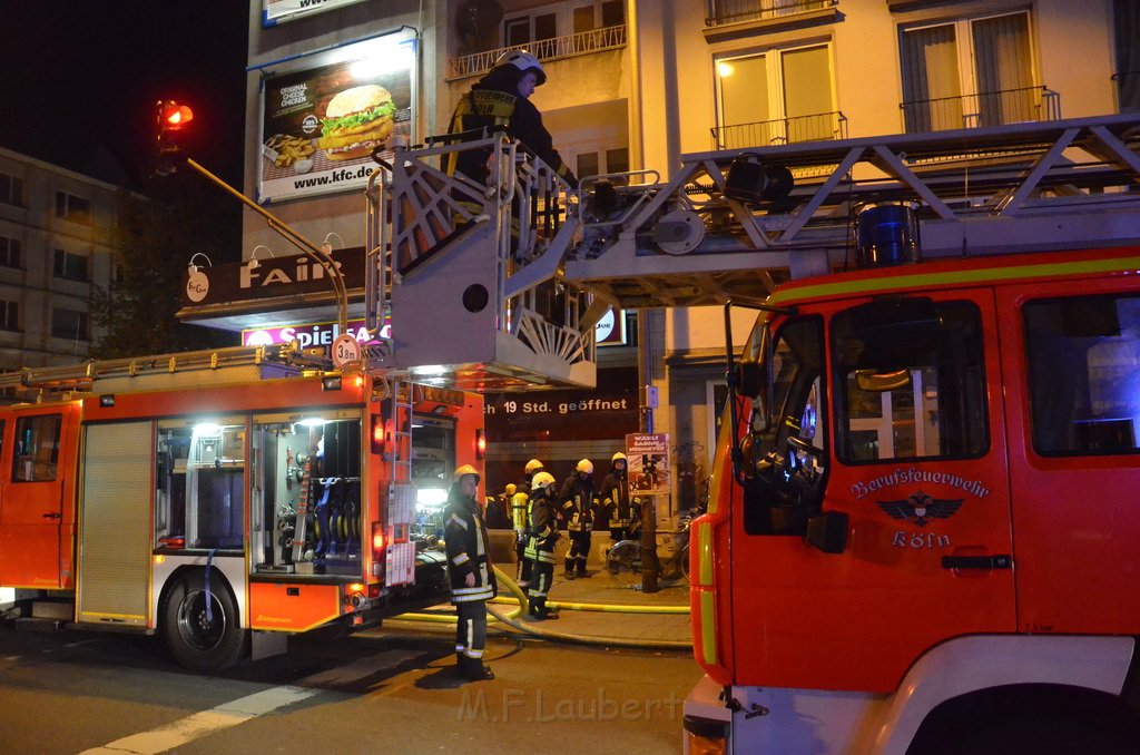 Feuer 2 Koeln Neustadt Sued Aachenerstr P16.JPG - Miklos Laubert